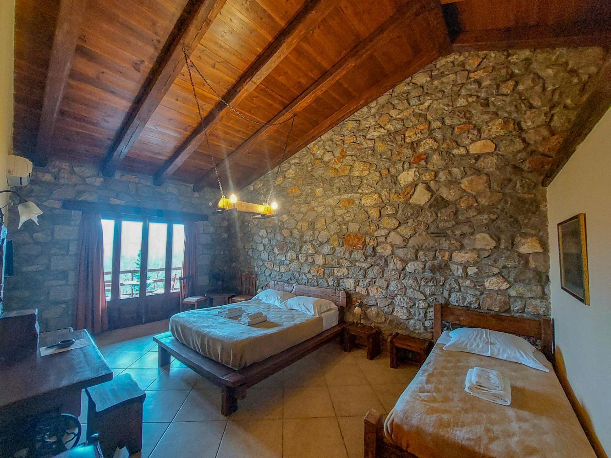 Metohi Hotel Mariolata Exterior photo