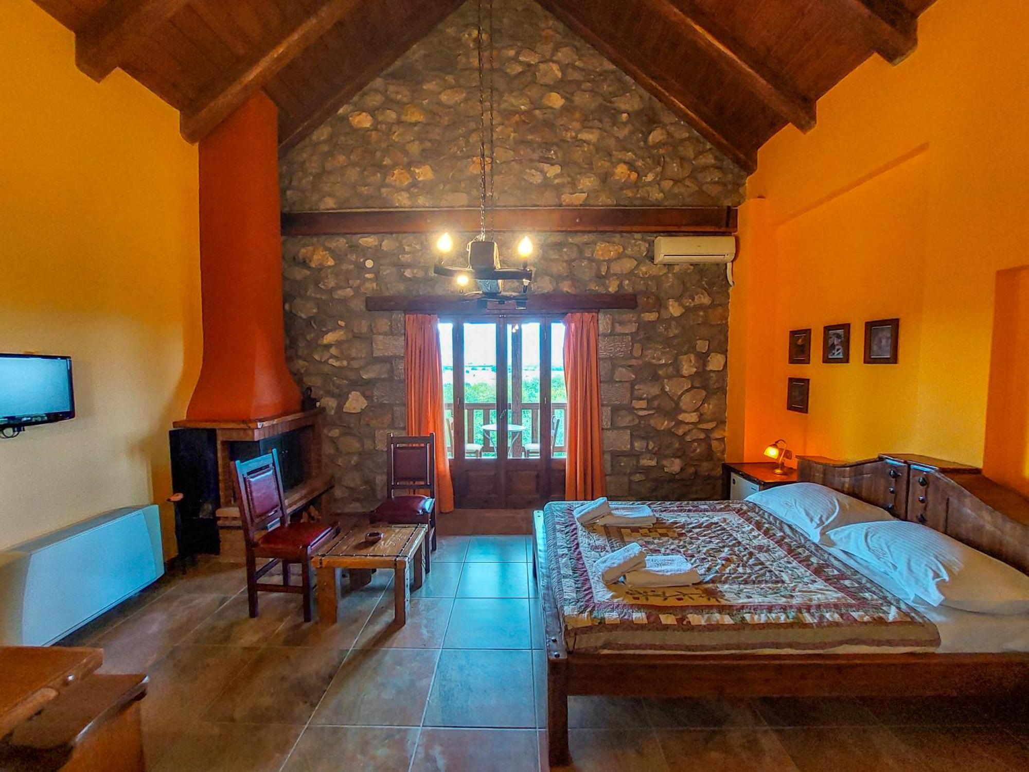 Metohi Hotel Mariolata Exterior photo