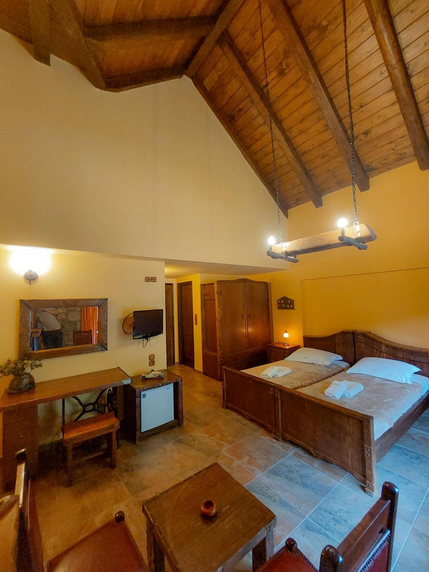 Metohi Hotel Mariolata Exterior photo