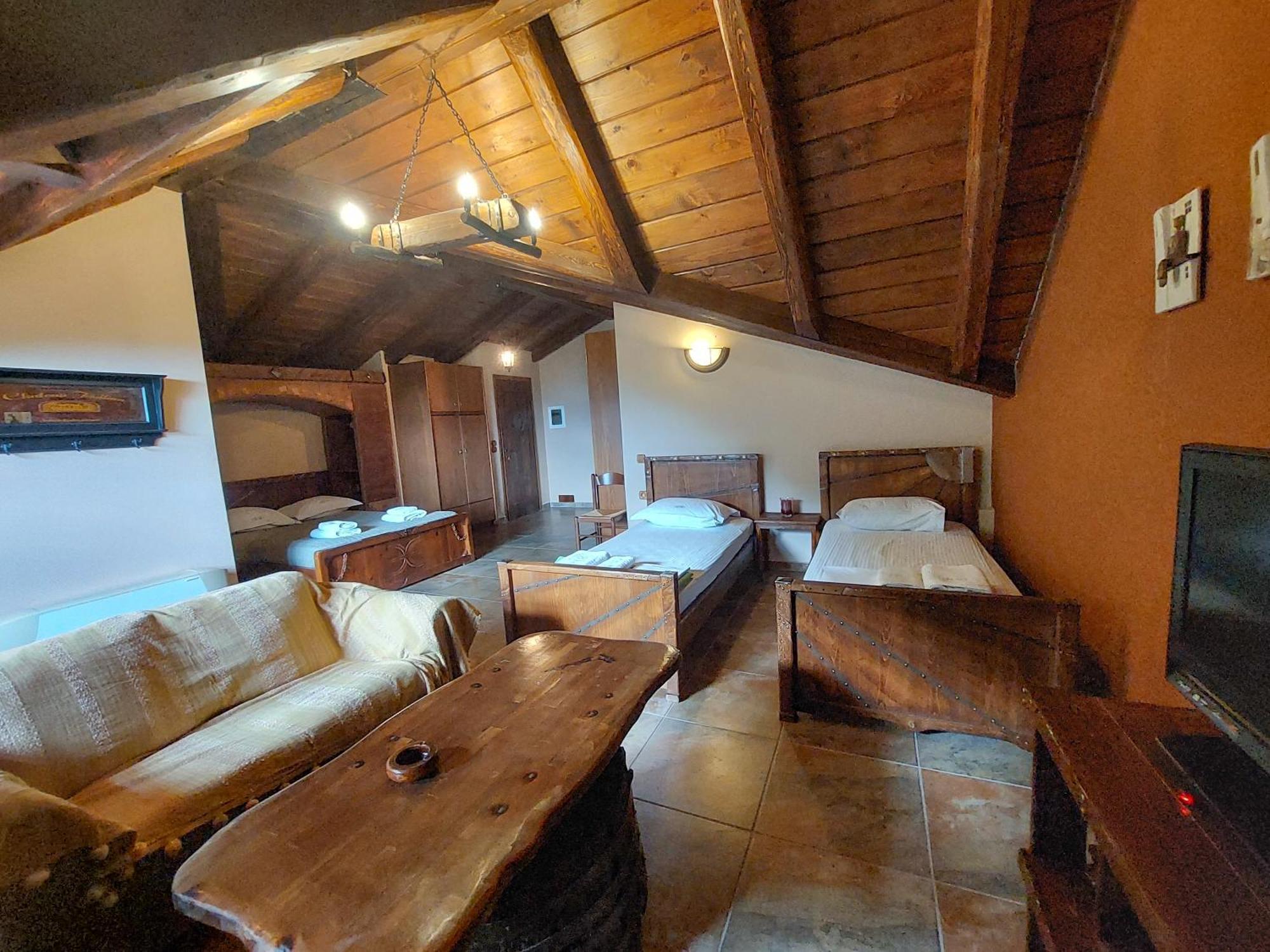 Metohi Hotel Mariolata Exterior photo