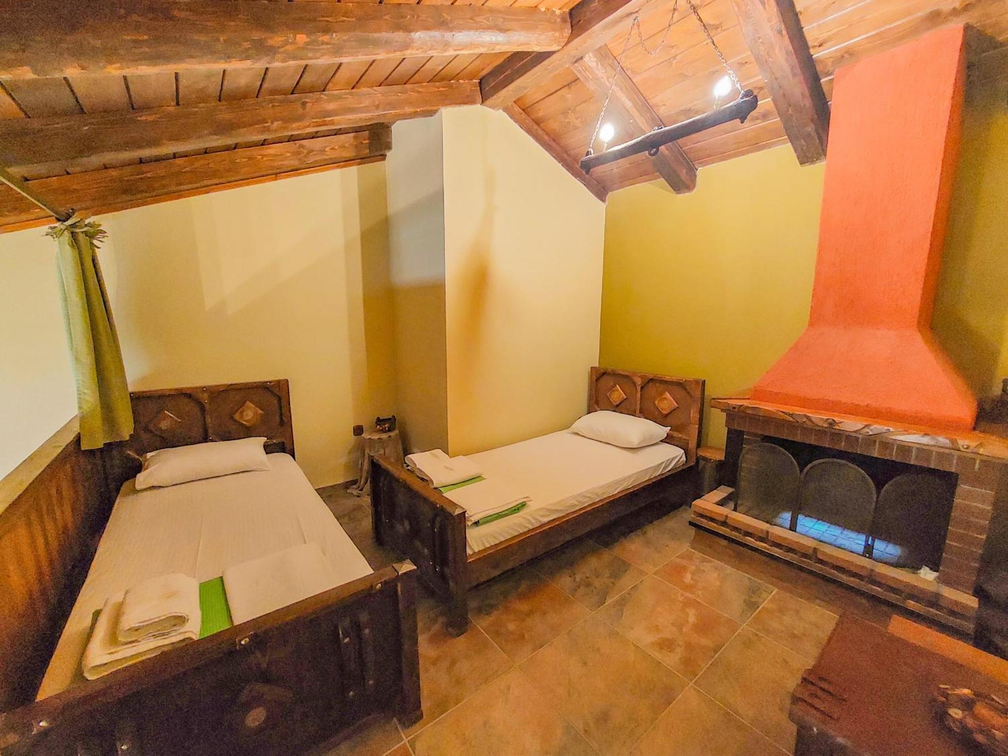 Metohi Hotel Mariolata Exterior photo